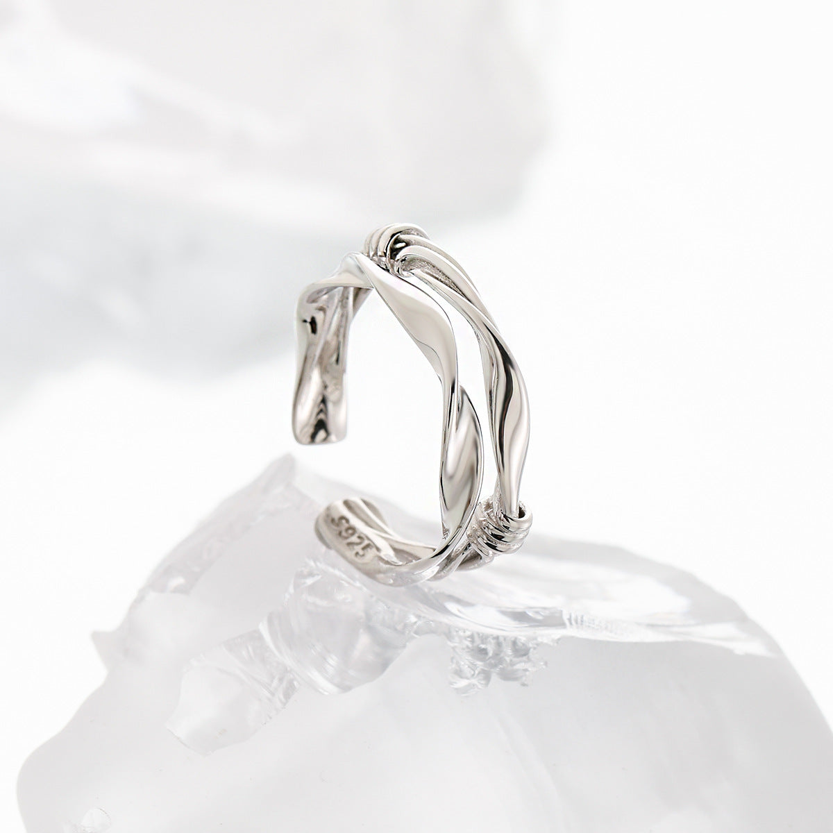 Twisté Ring