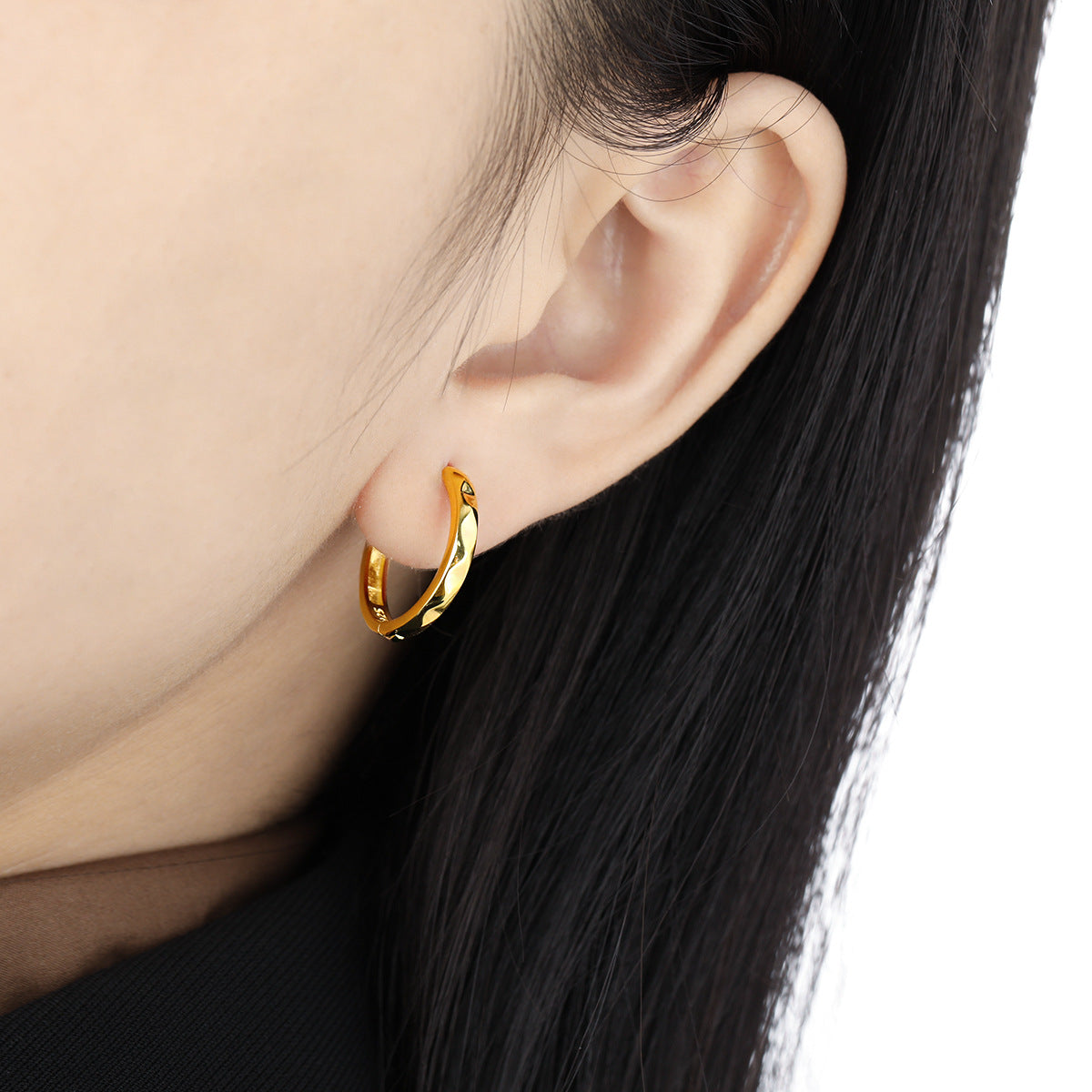 EARRING