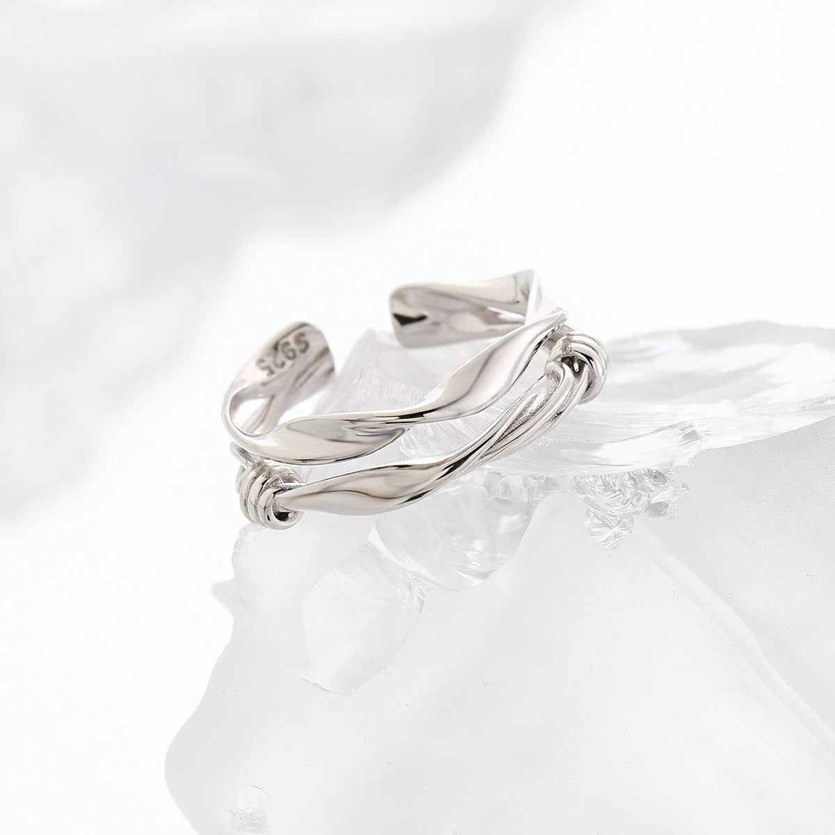 Twisté Ring